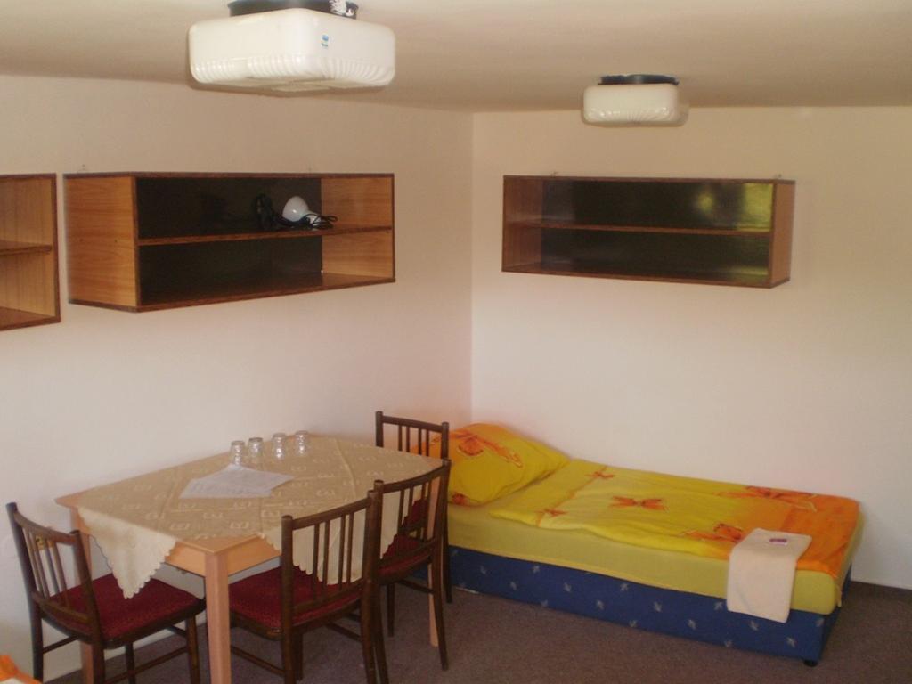 פיסק Hotel Pod Skalou מראה חיצוני תמונה